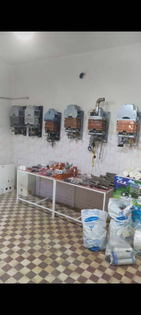 آموزشگاه فنی و حرفه ای سرآمدان فن و صنعت در اهواز